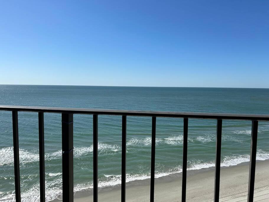 On The Sand Beachfront Condo, Newly Renovated Миртъл Бийч Екстериор снимка